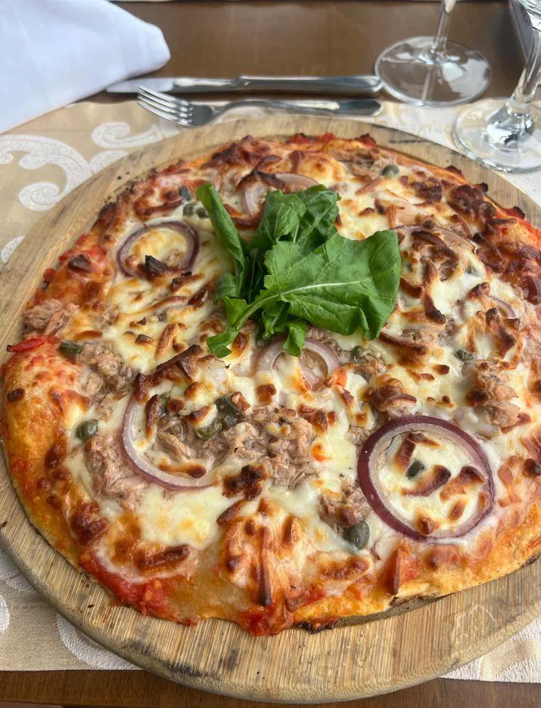 Pizza Tonno