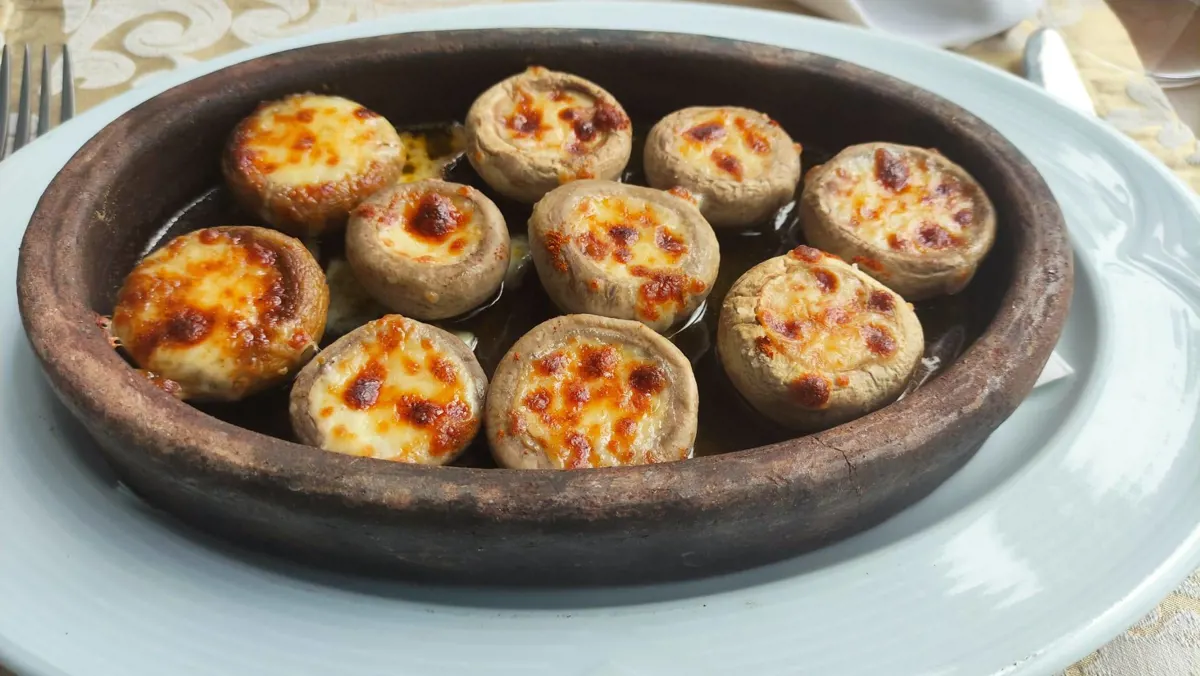 Tereyağlı Kaşarlı Mantar